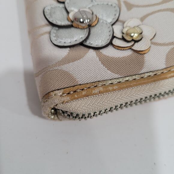 Coach Wallet Continental Canvas Floral Signature Beige Large Embellished Fair - Picture 9 of 9